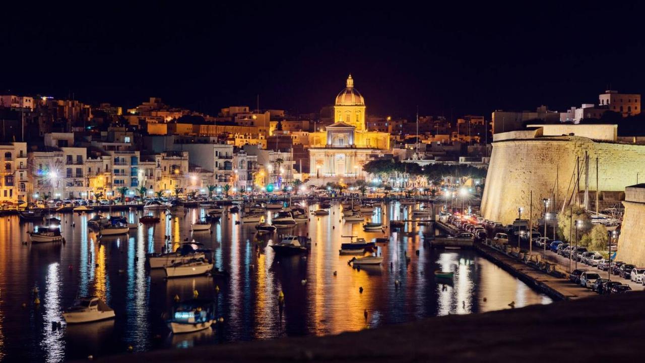 Modern Apt Kalkara Seafront! Экстерьер фото