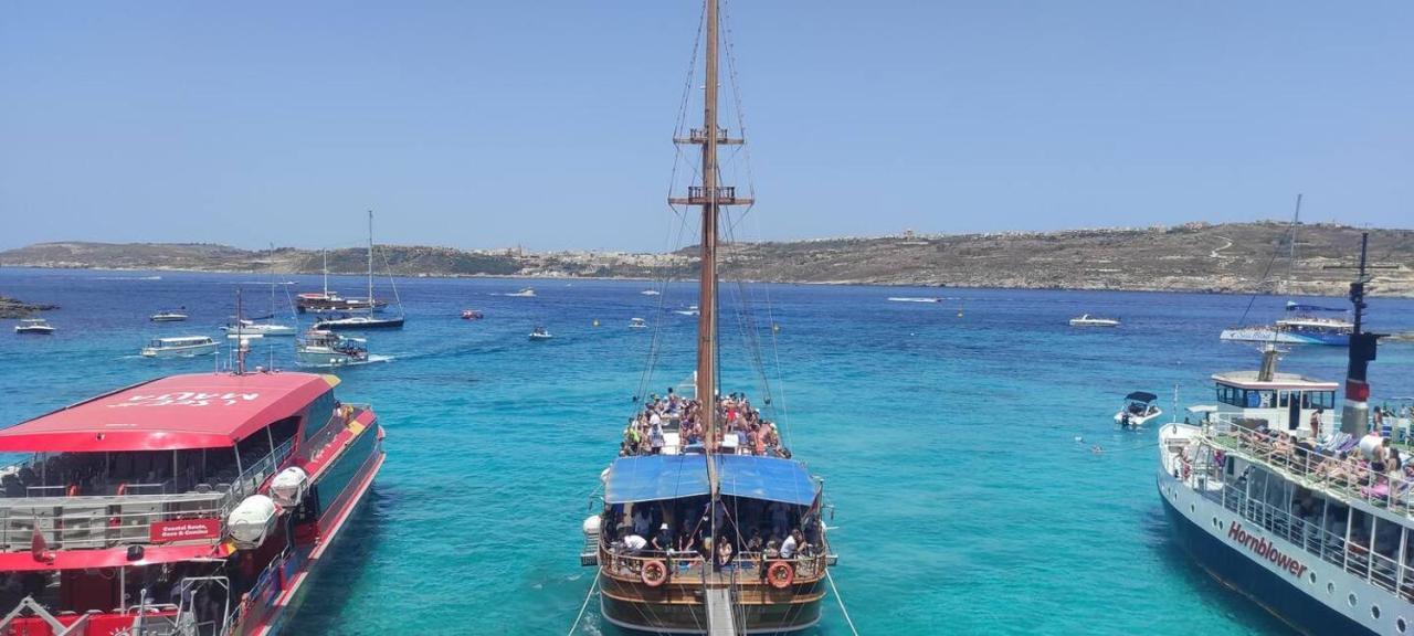 Modern Apt Kalkara Seafront! Экстерьер фото