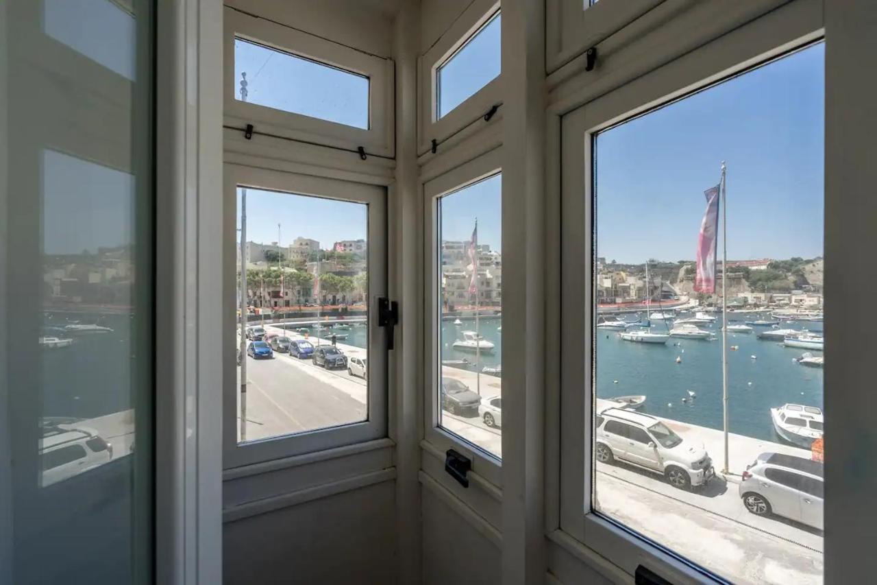 Modern Apt Kalkara Seafront! Экстерьер фото