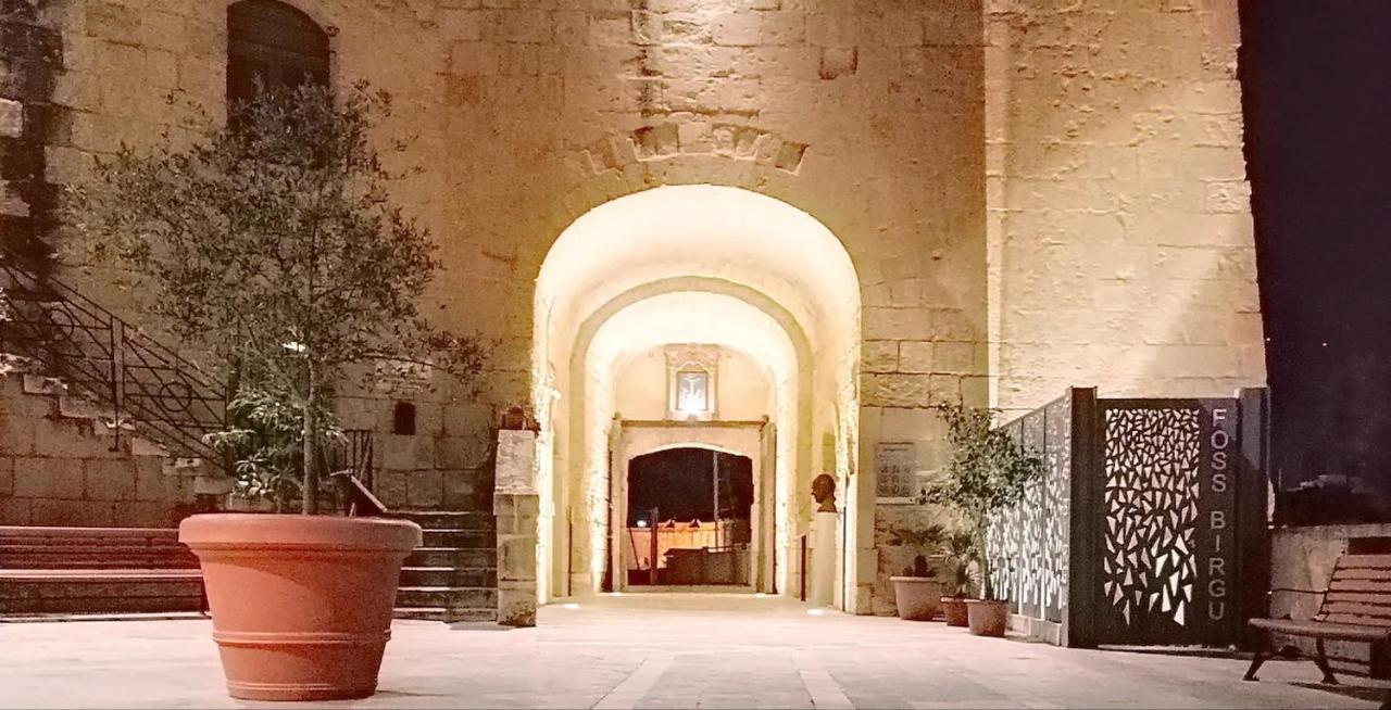 Modern Apt Kalkara Seafront! Экстерьер фото